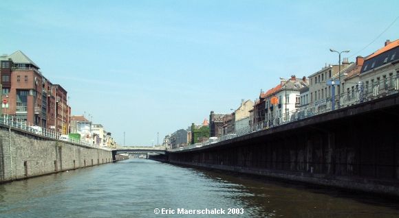 Le Canal (Place de Ninove)